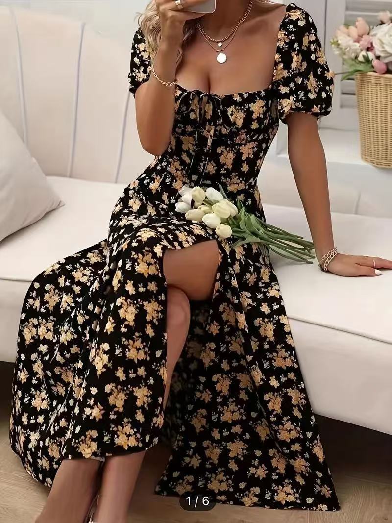 Floral Print Short Sleeve Split Dress .